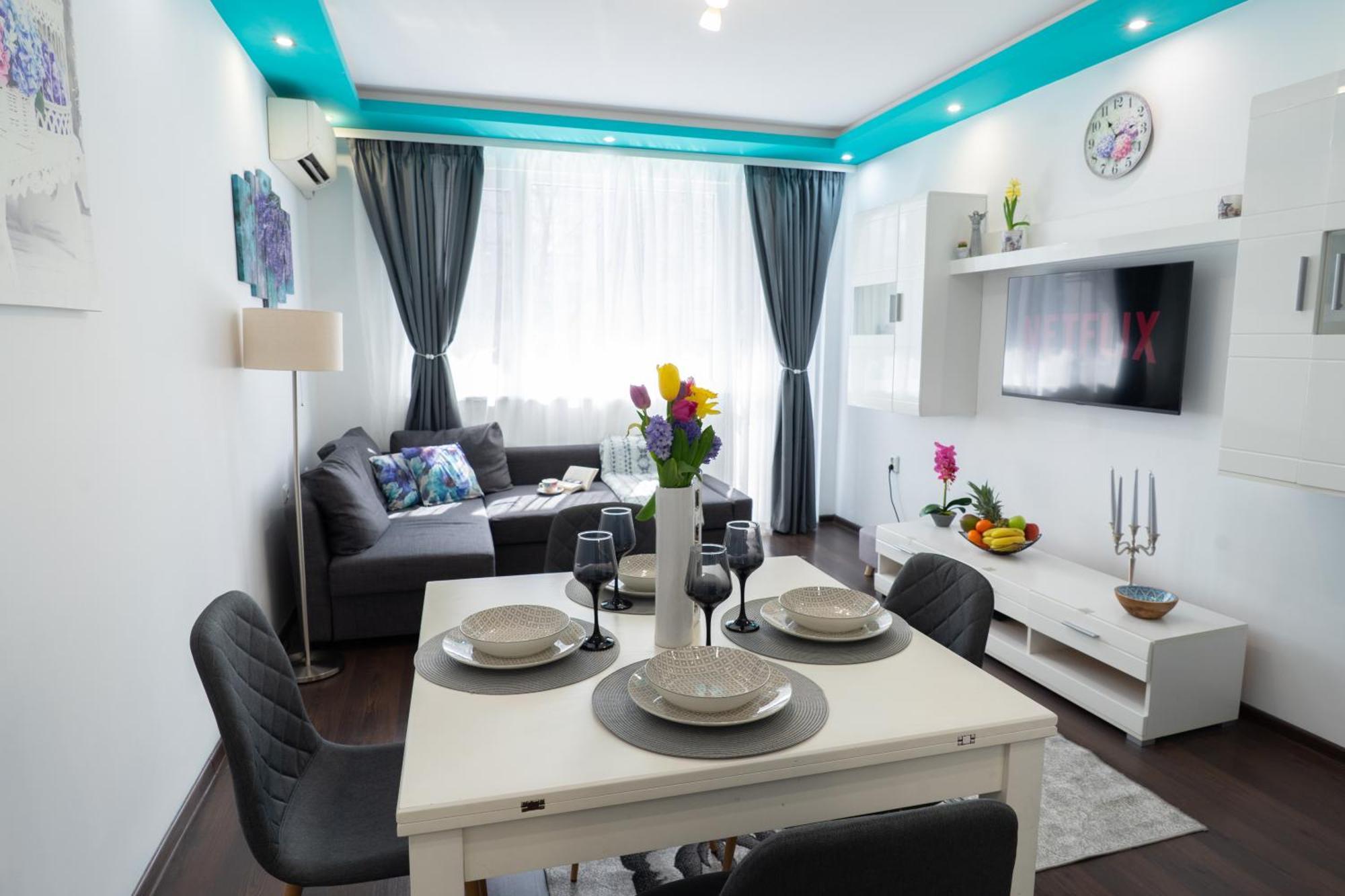 Luxury 2 Bedroom Apartment In Central Warna Exterior foto